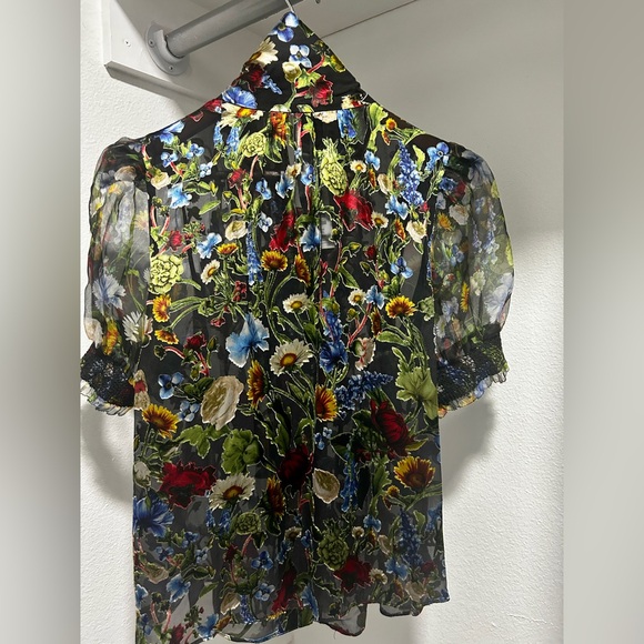 Alice + Olivia
Brentley Floral Puff-Sleeve Blouse. XL. NWT - Picture 7 of 13